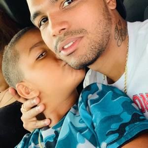 Meet your Posher, Manuel